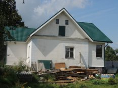 Строительство дома из бруса и срубленого сруба